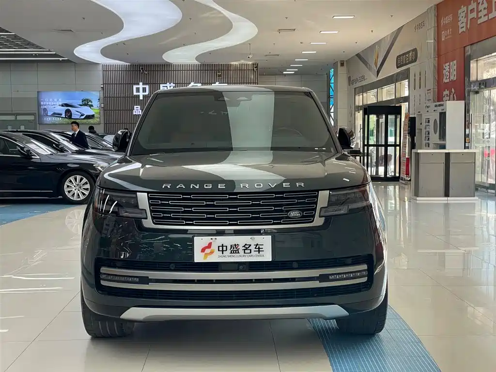 Land Rover Range Rover 2024 3.0 L6 400PS Vogue Long Wheelbase 7-seater 2024 - thumbnail 2