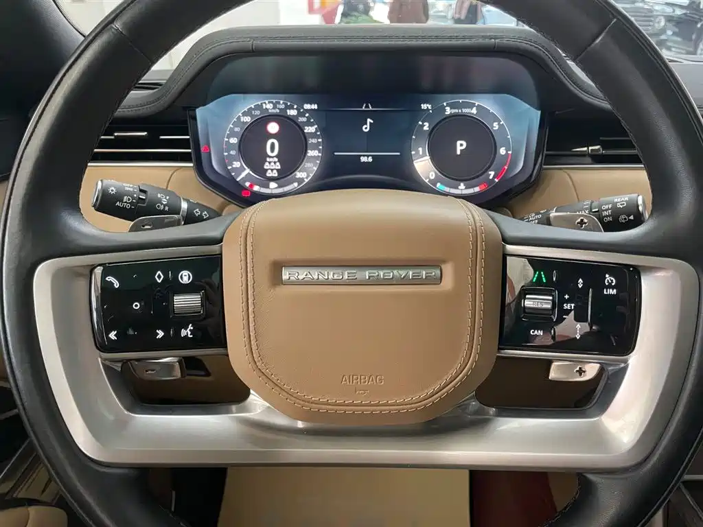 Land Rover Range Rover 2024 3.0 L6 400PS Vogue Long Wheelbase 7-seater 2024 - thumbnail 18