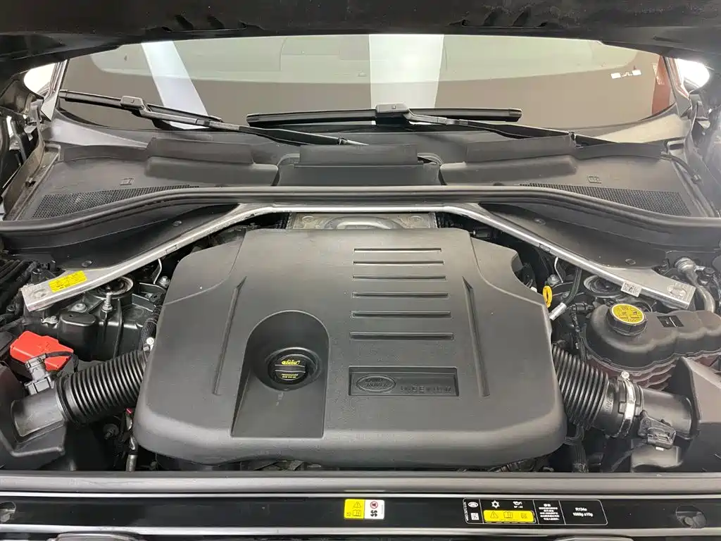 Land Rover Range Rover 2024 3.0 L6 400PS Vogue Long Wheelbase 7-seater 2024 - thumbnail 28