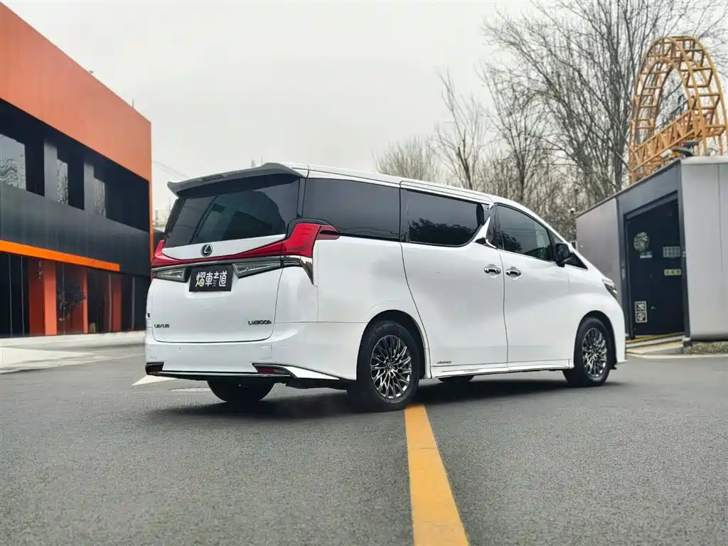 Toyota Alphard 2020 Dual Engine 2.5L HV Luxury Version 2020 - thumbnail 3