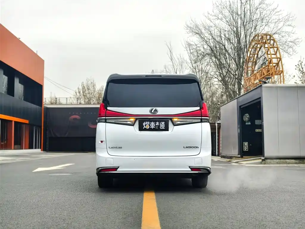 Toyota Alphard 2020 Dual Engine 2.5L HV Luxury Version 2020 - thumbnail 4
