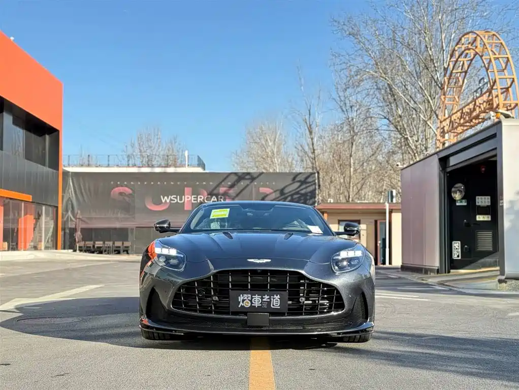 Aston Martin Aston Martin DB12 2025 4.0T V8 Coupe 2026 - thumbnail 2