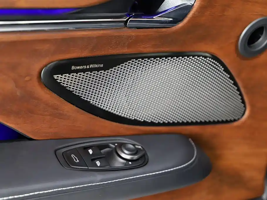 Aston Martin Aston Martin DB12 2025 4.0T V8 Coupe 2026 - thumbnail 21