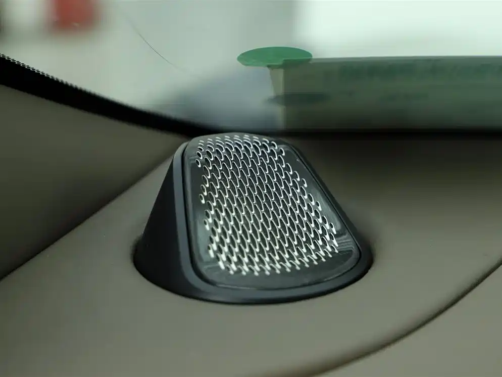 Aston Martin Aston Martin DB12 2025 4.0T V8 Coupe 2026 - thumbnail 23