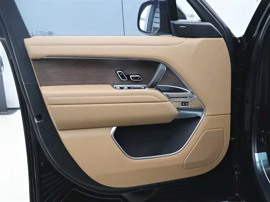 Land Rover Range Rover 2025 3.0 L6 400PS Autobiography Long Wheelbase 2025 - thumbnail 10