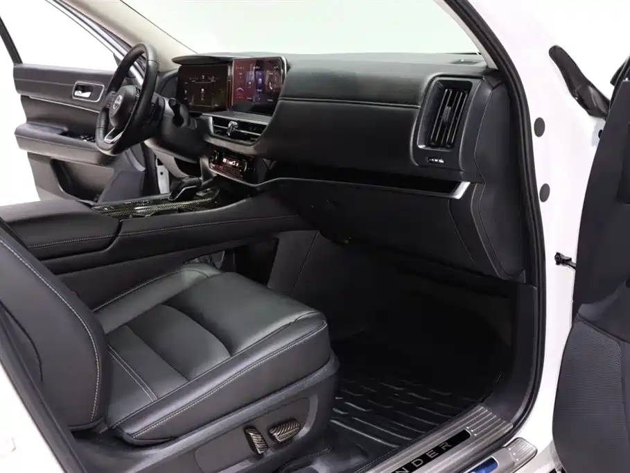 Nissan Pathfinder 2024 380VC-TURBO FWD Intelligent Joy Edition 6-seater 2024 - thumbnail 8