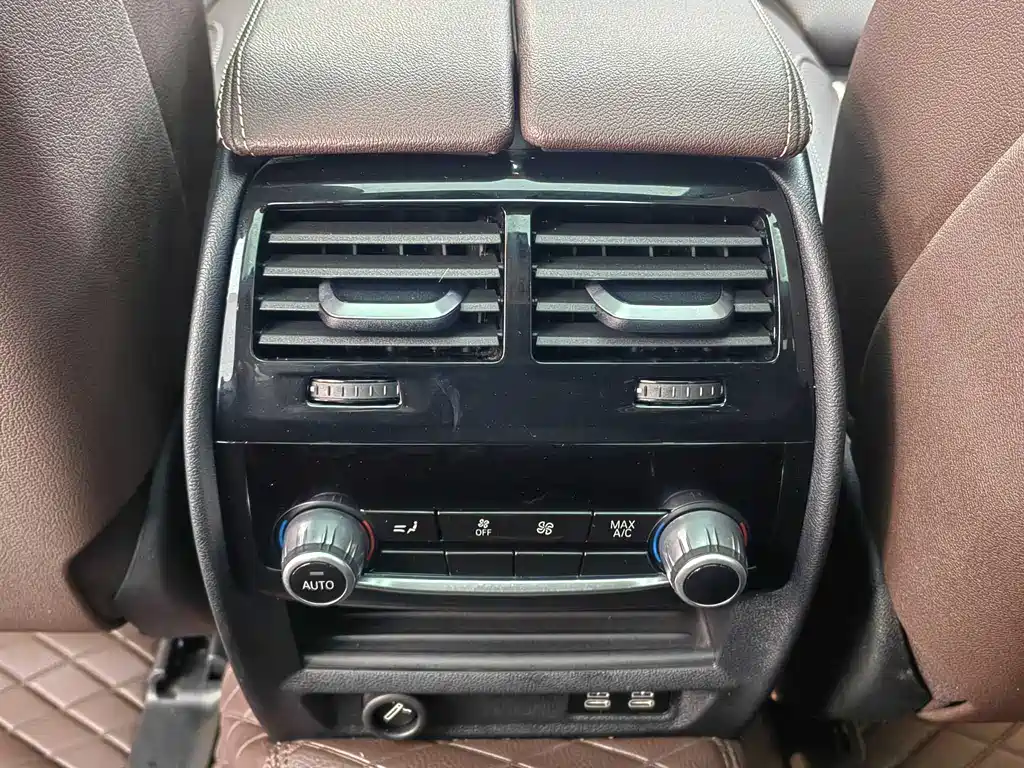 BMW BMW 5 Series 2023 530Li Luxury M Sport Package 2024 - thumbnail 17