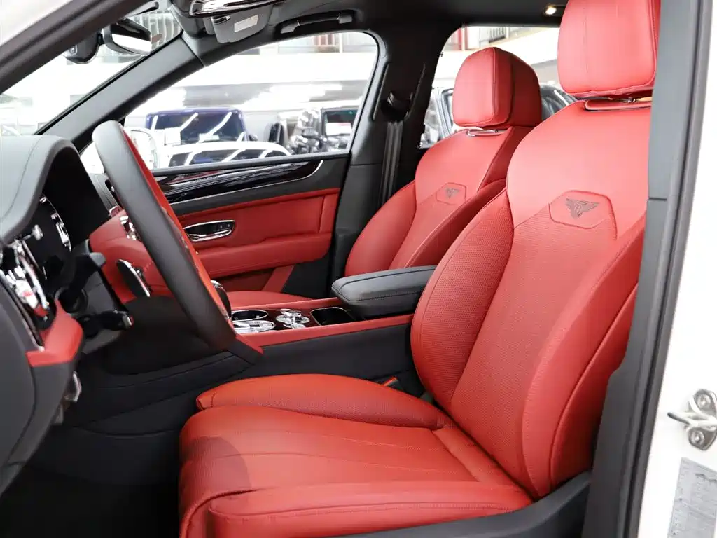 Bentley Bentayga 2023 4.0T V8 Extended Wheelbase 2023 - thumbnail 6