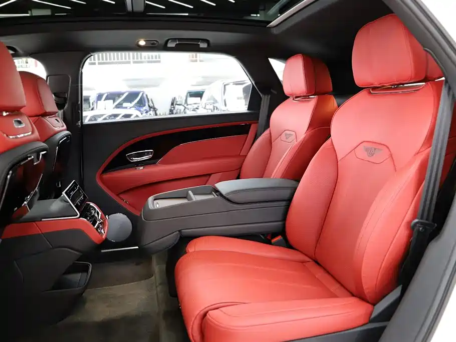 Bentley Bentayga 2023 4.0T V8 Extended Wheelbase 2023 - thumbnail 7