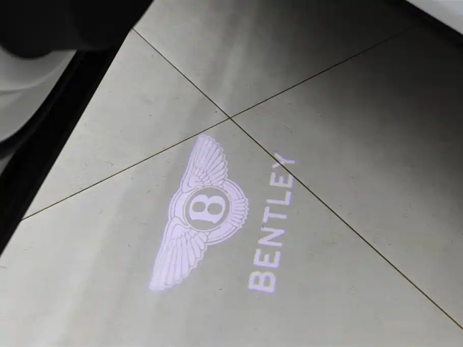 Bentley Bentayga 2023 4.0T V8 Extended Wheelbase 2023 - thumbnail 26