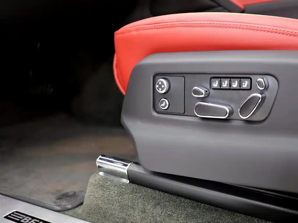 Bentley Bentayga 2023 4.0T V8 Extended Wheelbase 2023 - thumbnail 28
