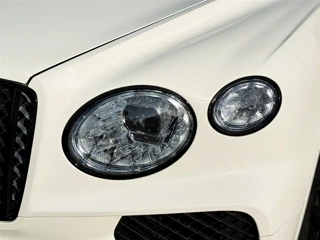 Bentley Bentayga 2023 4.0T V8 Extended Wheelbase 2023 - thumbnail 30