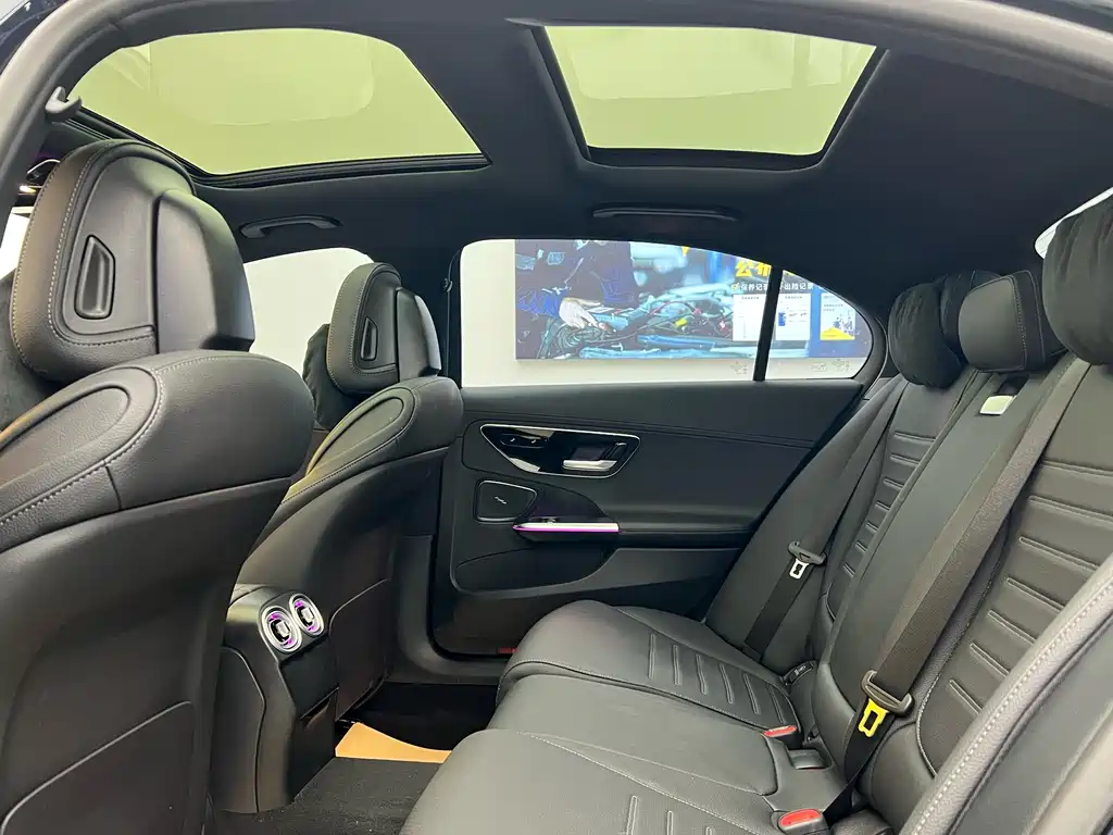 Mercedes-Benz Mercedes-Benz C-Class 2024 C 260 L Sport Edition 2024 - thumbnail 9