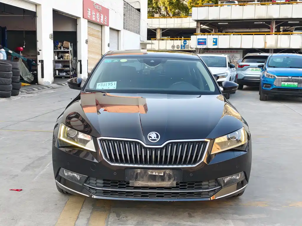 Skoda Škoda Superb 2016 TSI330 DSG Intelligent Drive Edition 2017