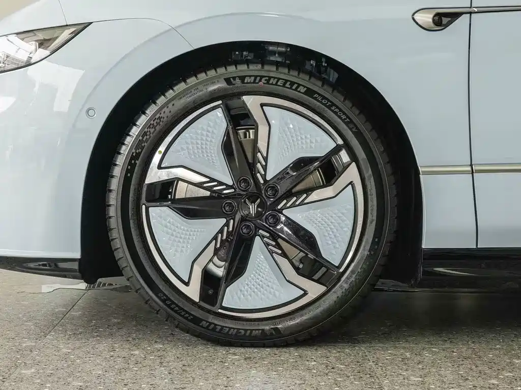 Lantu Automobile Lantu Zhui Guang 2023 AWD Standard Edition 2024 - thumbnail 9