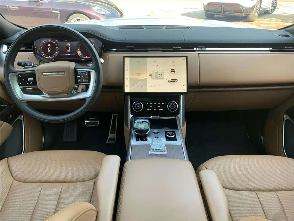 Land Rover Range Rover 2023 3.0 L6 360PS Vogue Edition 2024 - thumbnail 14