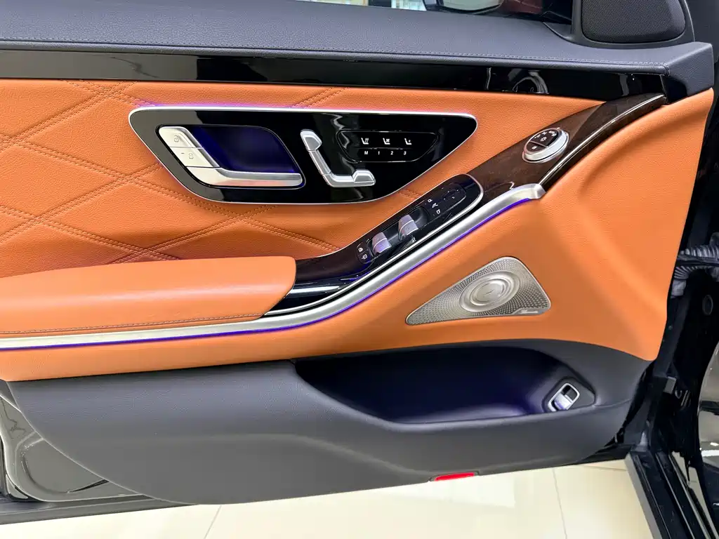 Mercedes-Benz Maybach S-Class 2021 S 480 4MATIC 2021 - thumbnail 18