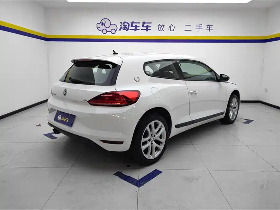 Volkswagen Scirocco 2015 1.4TSI Style Edition 2016 - thumbnail 3