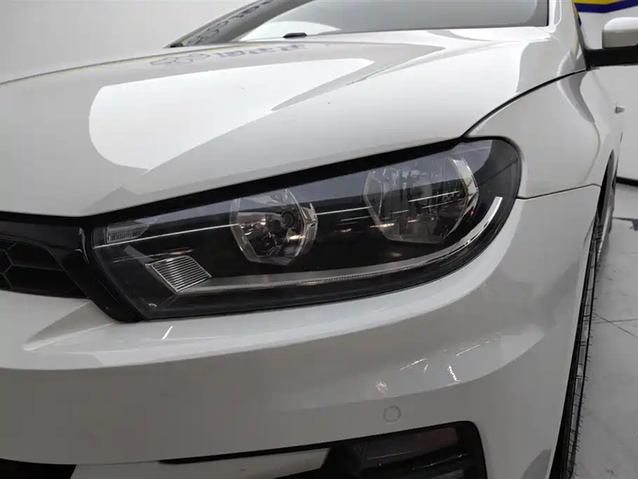 Volkswagen Scirocco 2015 1.4TSI Style Edition 2016 - thumbnail 5