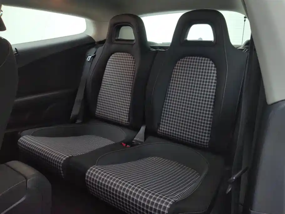 Volkswagen Scirocco 2015 1.4TSI Style Edition 2016 - thumbnail 11