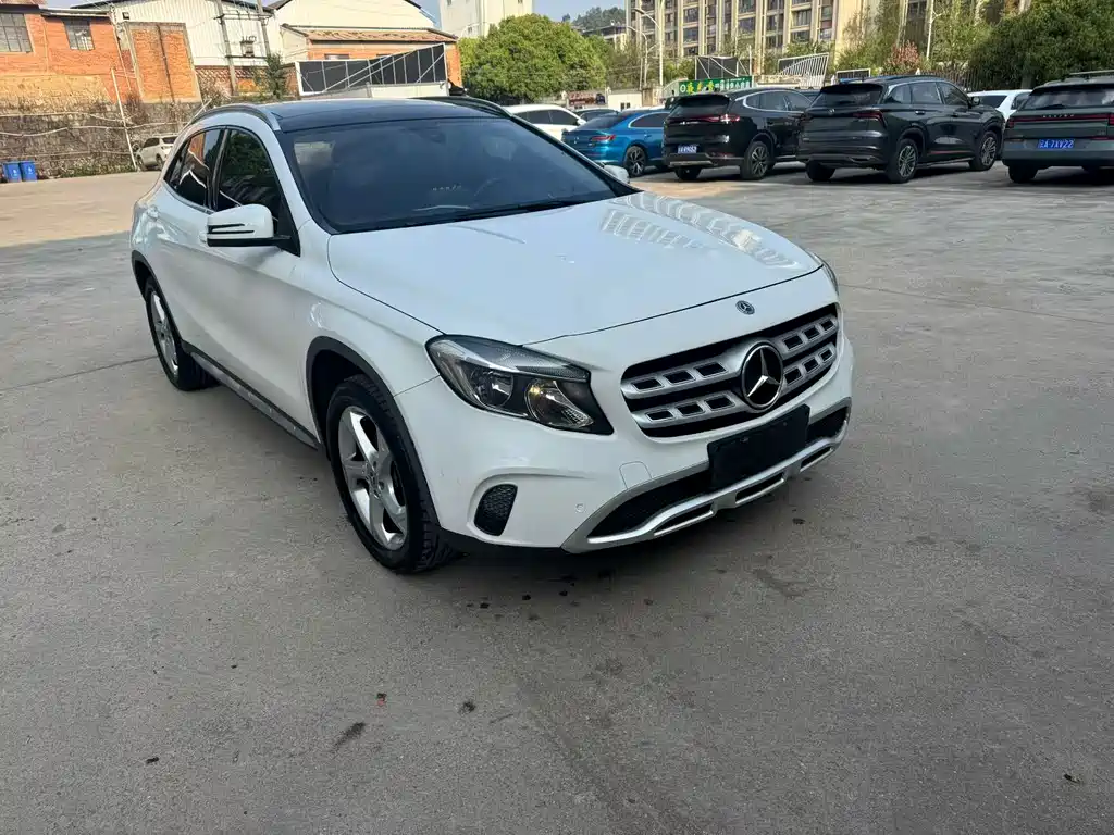 Mercedes-Benz Mercedes-Benz GLA 2018 GLA 200 Sport Edition 2019 - thumbnail 3