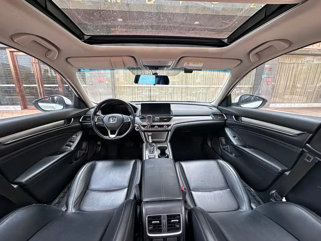 Honda Honda Accord 2022 260TURBO Luxury Edition 2022 - thumbnail 6