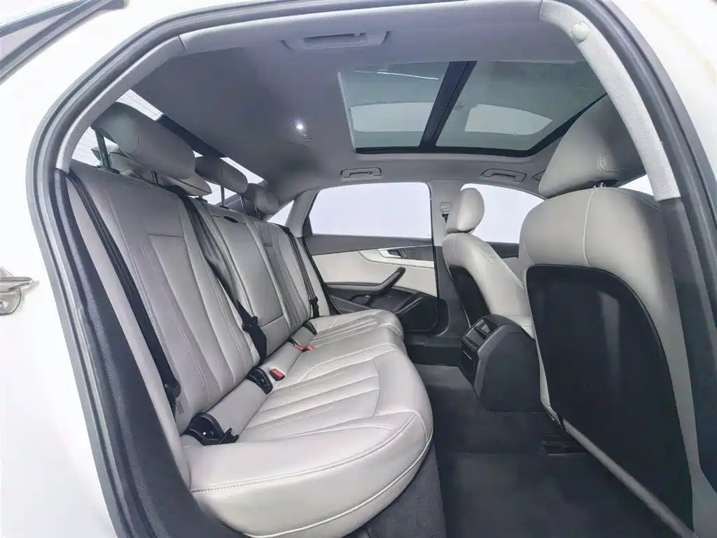 Audi Audi A4L 2019 40 TFSI Advanced Model VI 2019 - thumbnail 8
