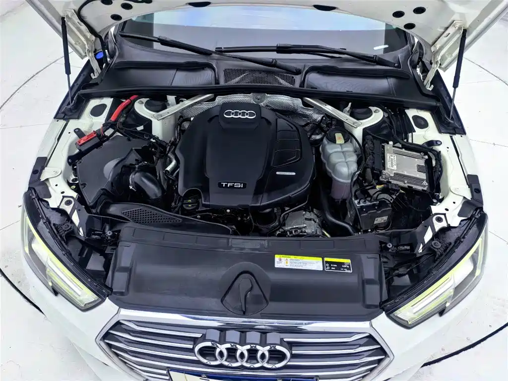 Audi Audi A4L 2019 40 TFSI Advanced Model VI 2019 - thumbnail 9