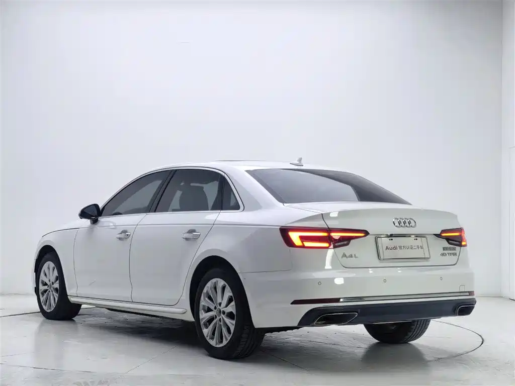 Audi Audi A4L 2019 40 TFSI Advanced Model VI 2019 - thumbnail 12