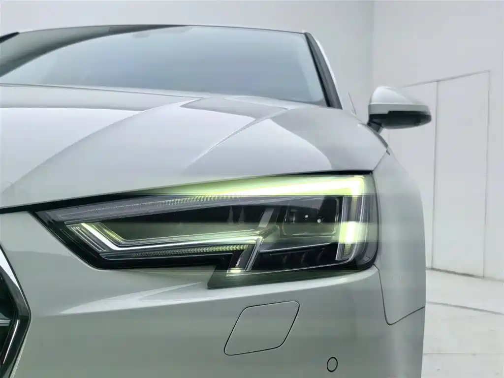 Audi Audi A4L 2019 40 TFSI Advanced Model VI 2019 - thumbnail 17