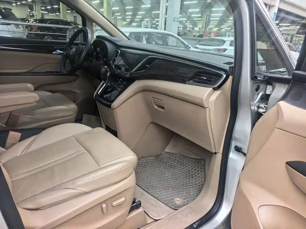 Buick Buick GL8 2018 ES 28T Luxury Model国VI 2019 - thumbnail 22