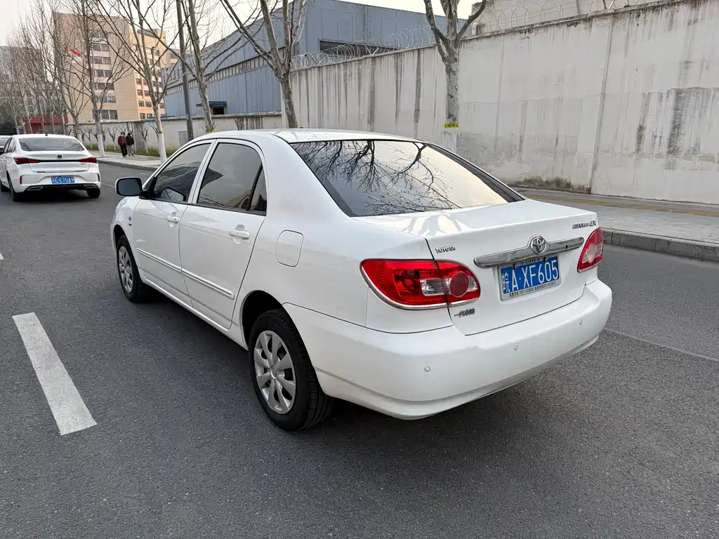 Toyota Toyota Corolla 2011 1.6L Automatic Classic Edition 2010 - thumbnail 7