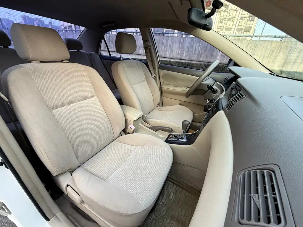 Toyota Toyota Corolla 2011 1.6L Automatic Classic Edition 2010 - thumbnail 8