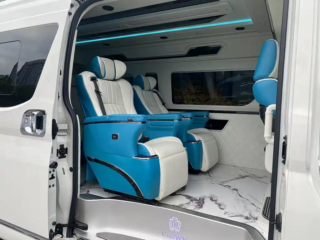 Toyota Toyota Hiace 2021 3.5L Automatic 2022 - thumbnail 7