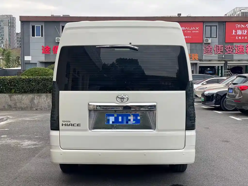 Toyota Toyota Hiace 2021 3.5L Automatic 2022 - thumbnail 16