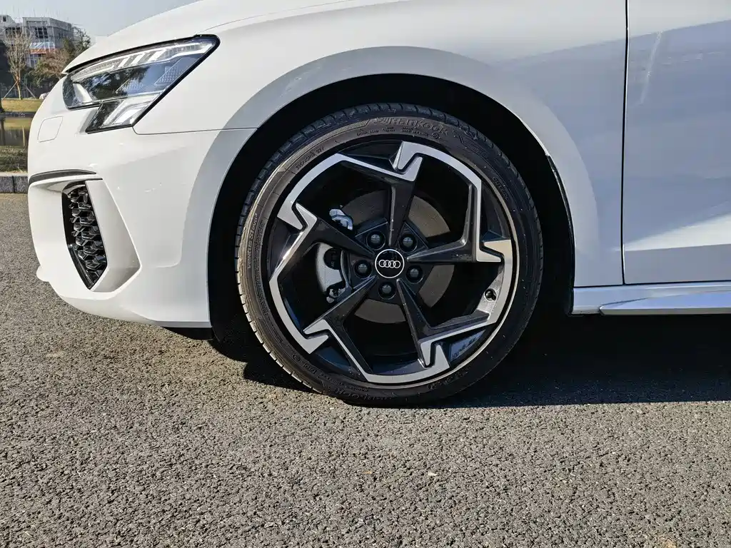 Audi Audi A3 2024 Sportback 35 TFSI Luxury Sport Model 2024 - thumbnail 15