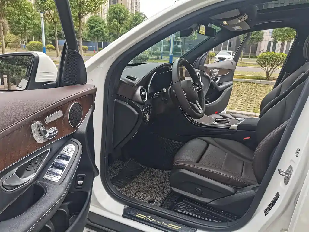 Mercedes-Benz Mercedes-Benz GLC 2022 Facelift GLC 300 L 4MATIC Luxury 2022 - thumbnail 4