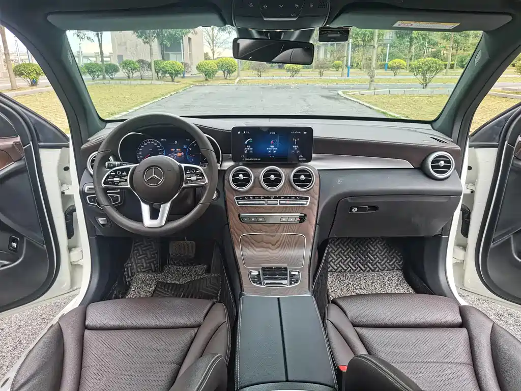 Mercedes-Benz Mercedes-Benz GLC 2022 Facelift GLC 300 L 4MATIC Luxury 2022 - thumbnail 8