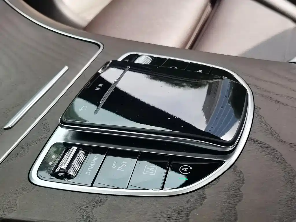 Mercedes-Benz Mercedes-Benz GLC 2022 Facelift GLC 300 L 4MATIC Luxury 2022 - thumbnail 9