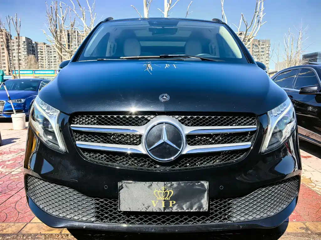 Mercedes-Benz Mercedes-Benz V-Class 2020 V 260 L Edition 2020 - thumbnail 5