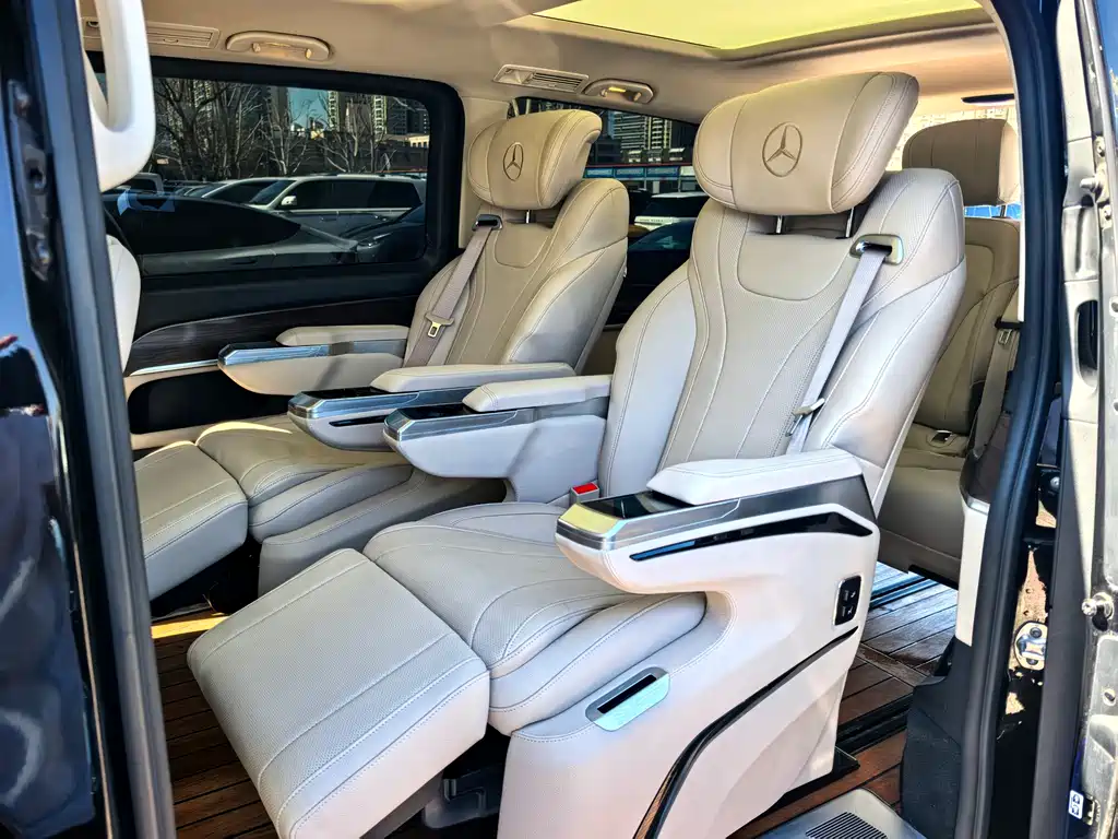 Mercedes-Benz Mercedes-Benz V-Class 2020 V 260 L Edition 2020 - thumbnail 7