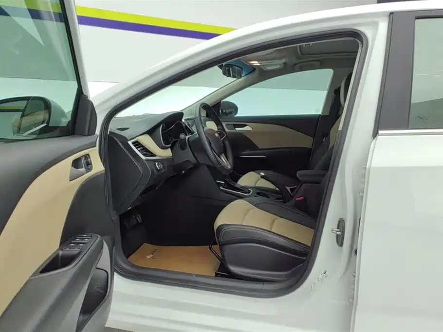 Chevrolet Chevrolet Cruze 2022 320 Automatic Enjoyment Sunroof Edition 2022 - thumbnail 9