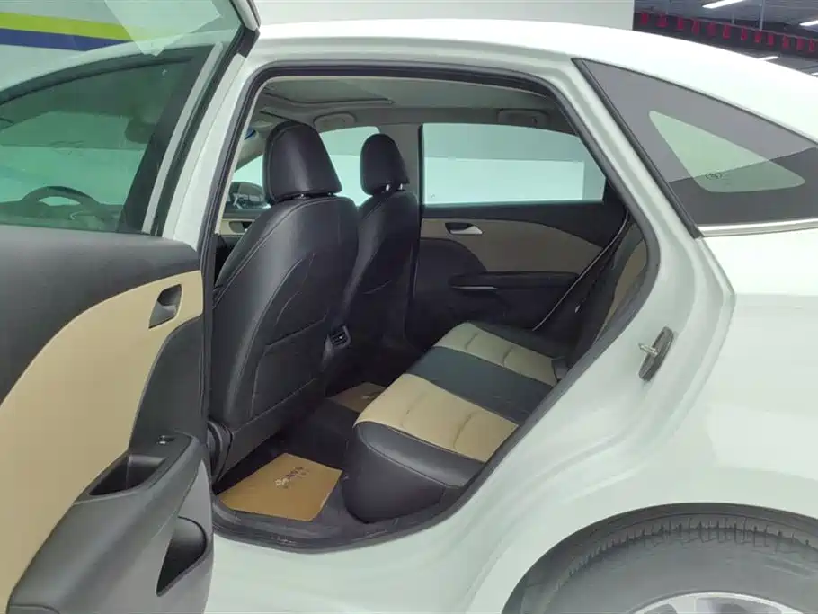 Chevrolet Chevrolet Cruze 2022 320 Automatic Enjoyment Sunroof Edition 2022 - thumbnail 11