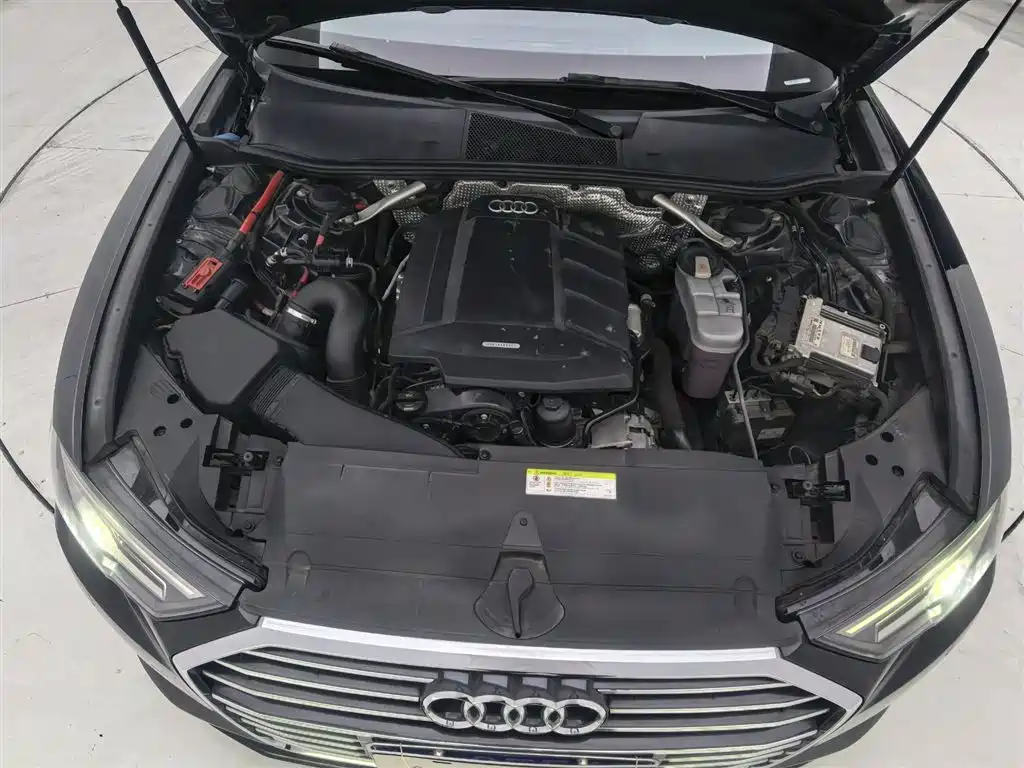 Audi Audi A6L 2019 40 TFSI Luxury Elegant Model 2019 - thumbnail 9