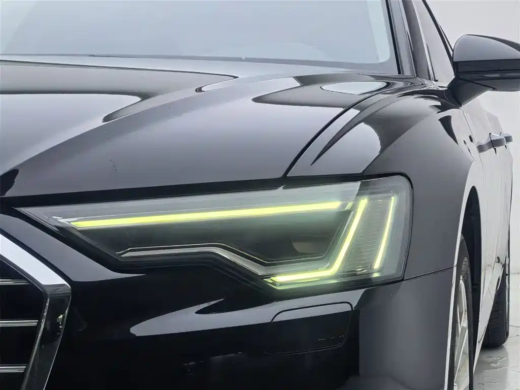 Audi Audi A6L 2019 40 TFSI Luxury Elegant Model 2019 - thumbnail 13