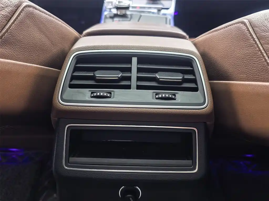 Audi Audi A6L 2019 40 TFSI Luxury Elegant Model 2019 - thumbnail 14