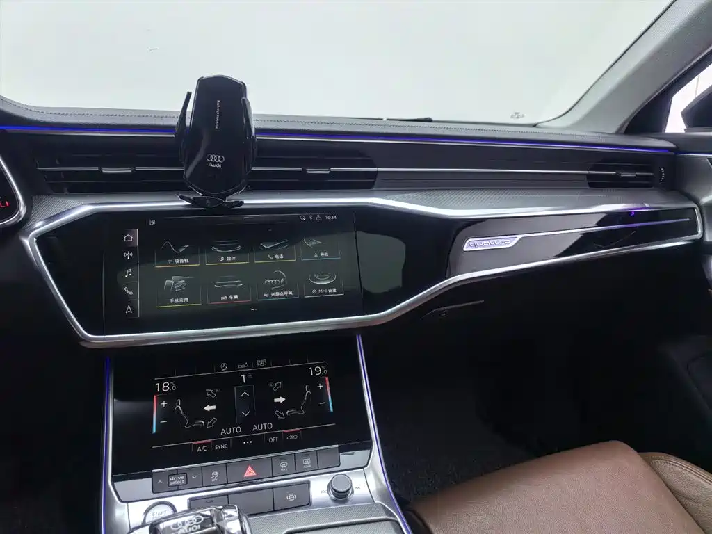 Audi Audi A6L 2019 40 TFSI Luxury Elegant Model 2019 - thumbnail 18