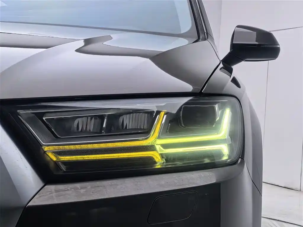 Audi Audi A6L 2019 40 TFSI Luxury Elegant Model 2019 - thumbnail 23