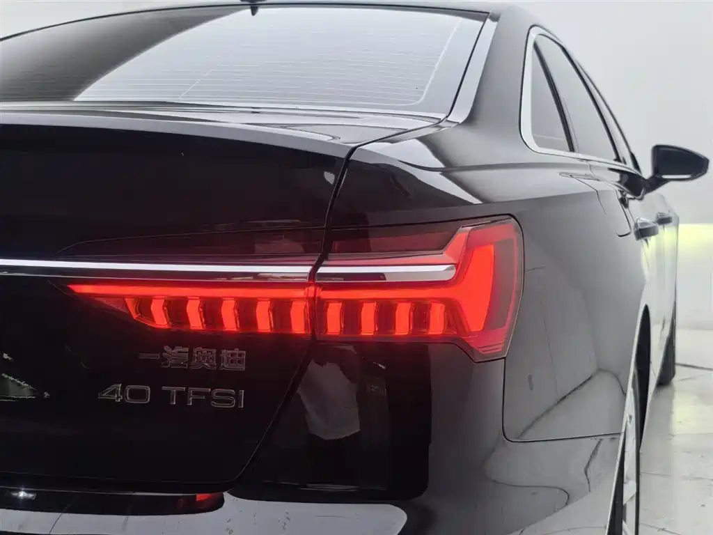 Audi Audi A6L 2019 40 TFSI Luxury Elegant Model 2019 - thumbnail 25