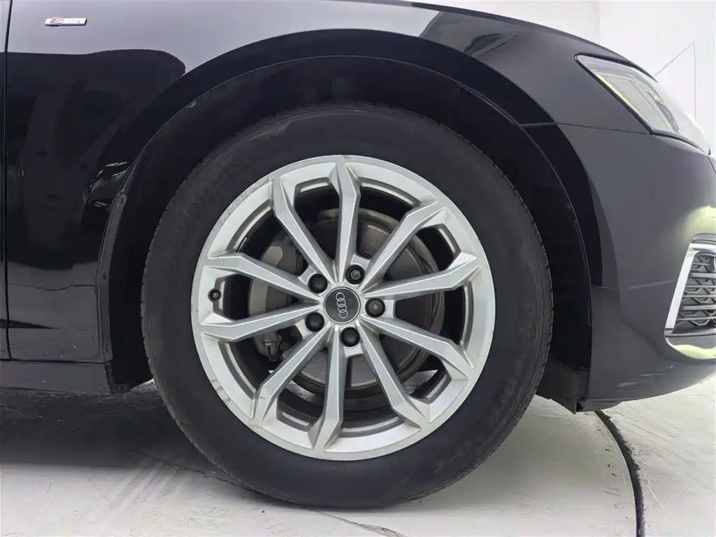 Audi Audi A6L 2019 40 TFSI Luxury Elegant Model 2019 - thumbnail 26